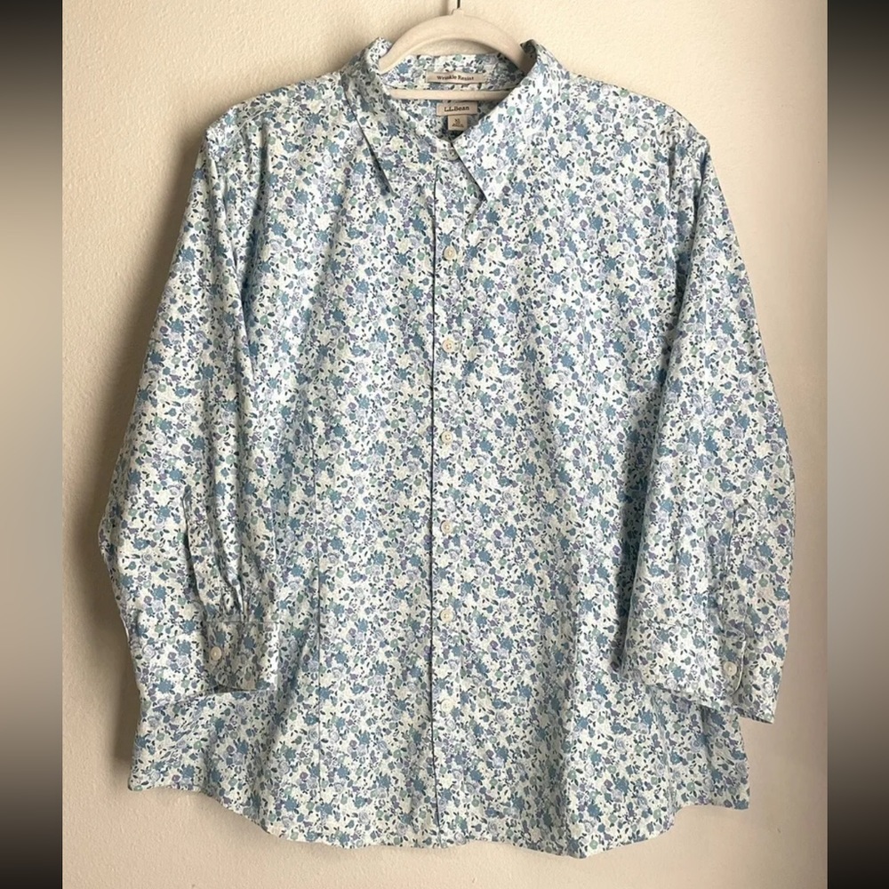 LL Bean Womens XL Wrinkle Resist Floral Cottage Blue 100% Cotton Button Up